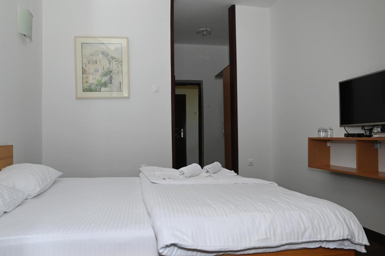 Jazina Hotel Trebinje Exterior foto
