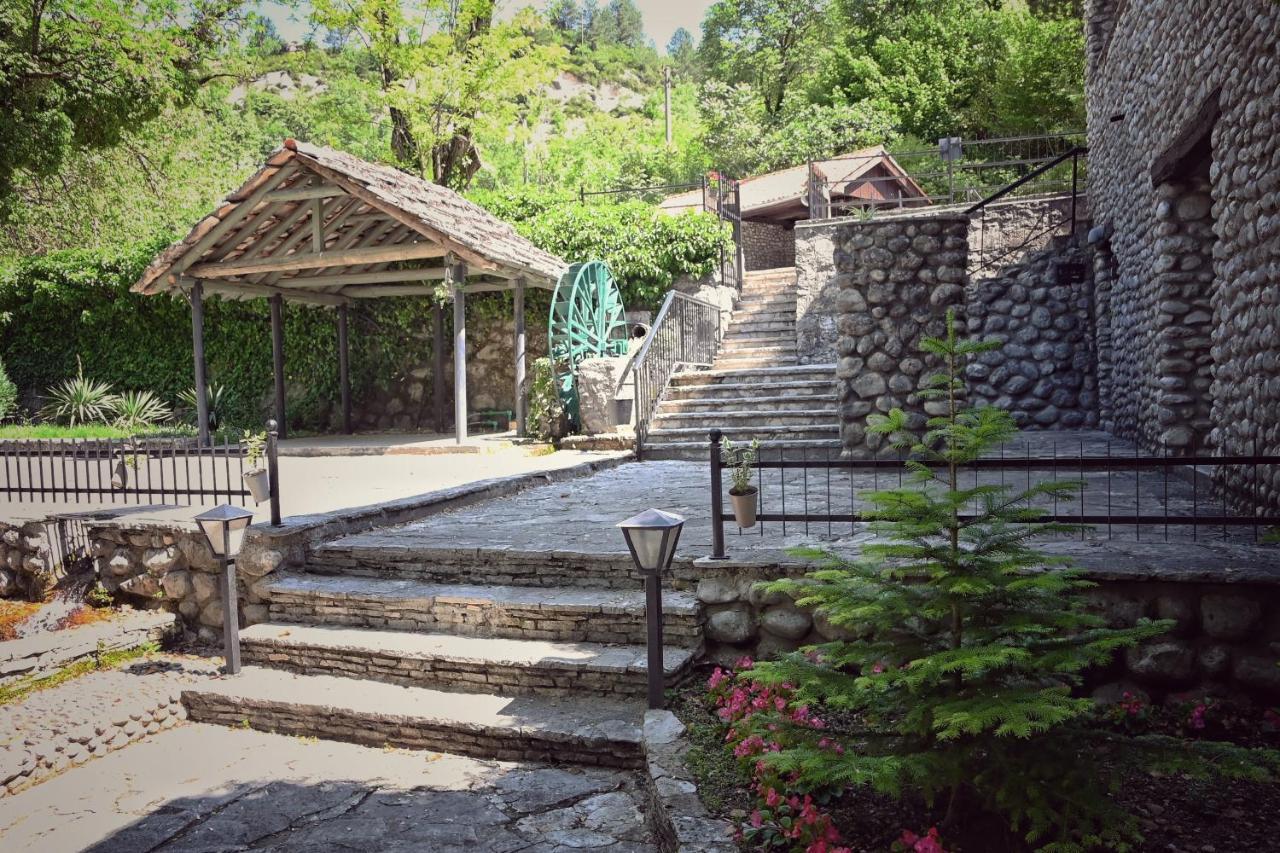 Jazina Hotel Trebinje Exterior foto